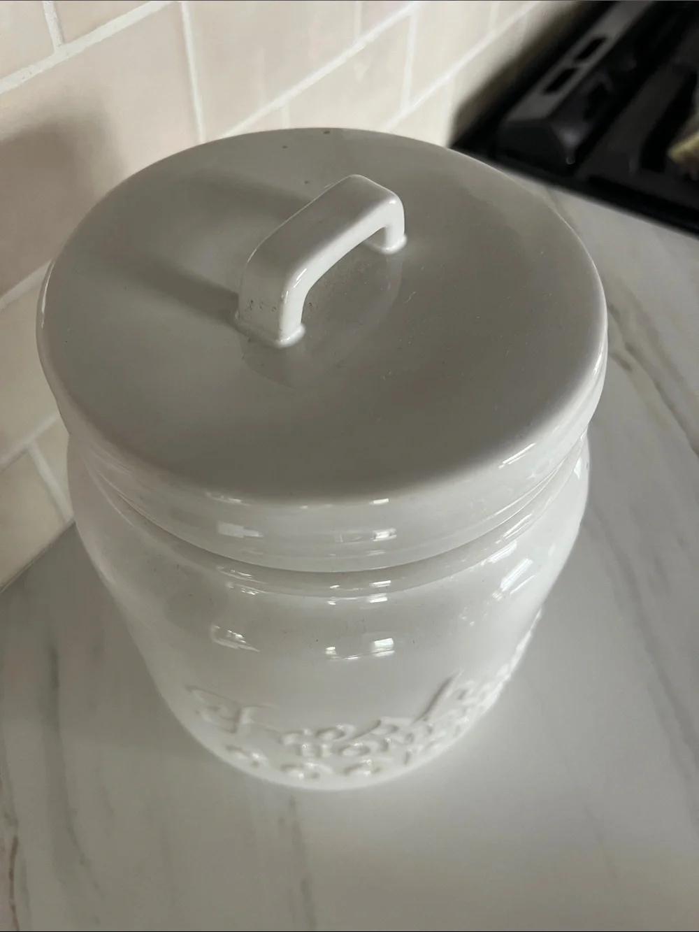 Crate&Barrel White Ceramic 'Fresh Homemade Cookies' Cookie Jar